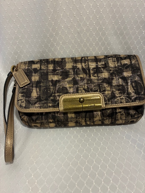 Handbags - Coach Kristen Wristlet Y2K Era Mint Condition